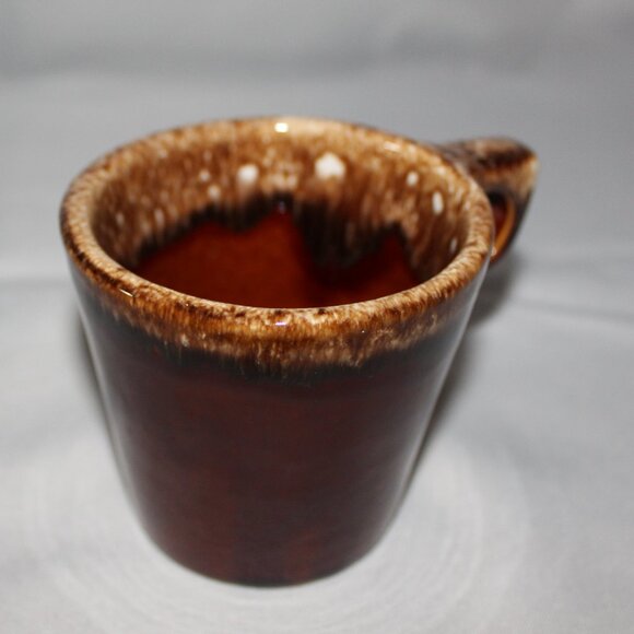 Vintage Hull Pottery Brown Drip Mug - Picture 3 of 9